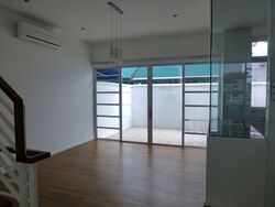Binjai Crest (D21), Terrace #572002011